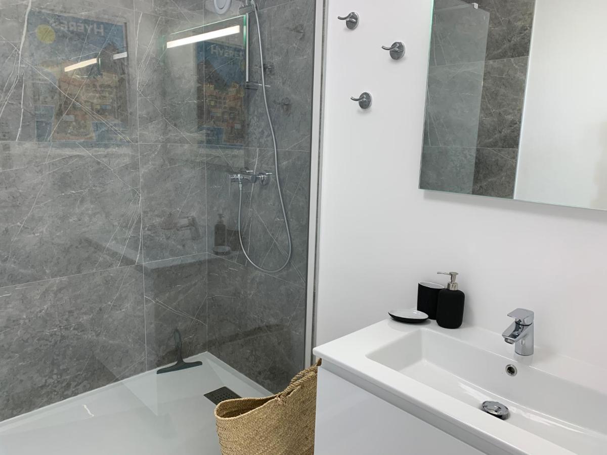 Apartamento Vue Sur Les Iles D'Or Hyères Exterior foto